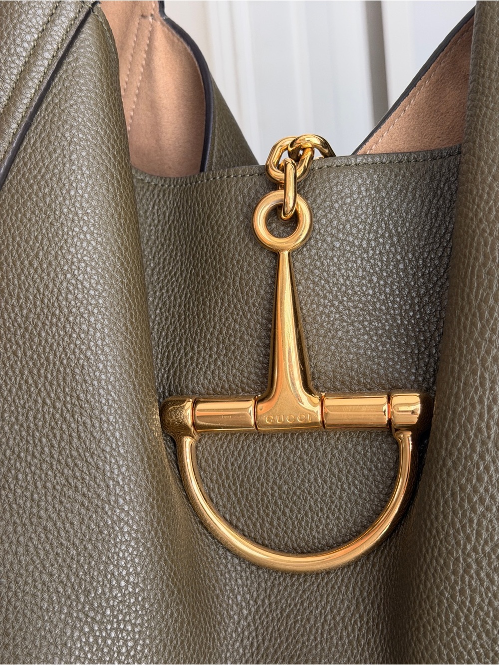 Gucci Dark Olive Leather Shoulder Bag with Gold Hardware - Picture 2 of 6